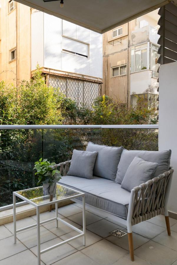 Quiet Hideaway & Terrace Near Beach By Feelhome Tel Aviv Exterior photo